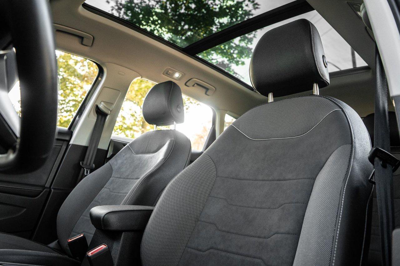 2025 Volkswagen Taos Comfortline Black Edition 4MOTION Photo