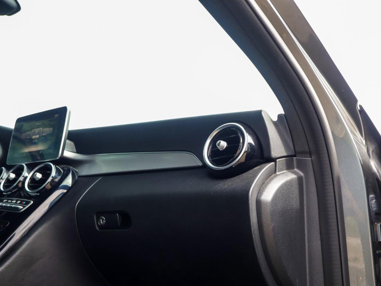 2018 Mercedes-Benz C-Class C 300 Photo