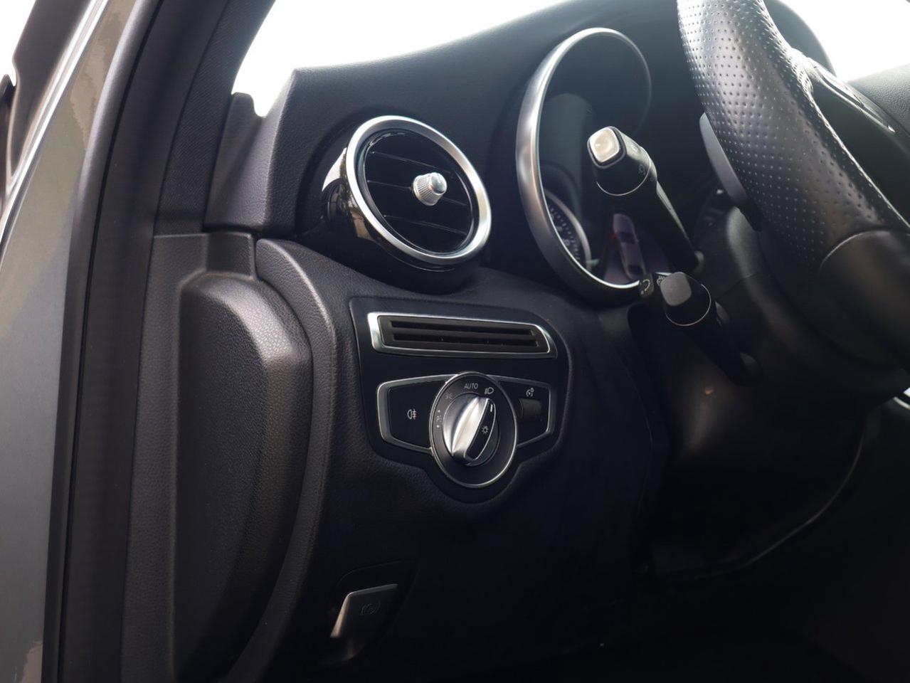 2018 Mercedes-Benz C-Class C 300 Photo