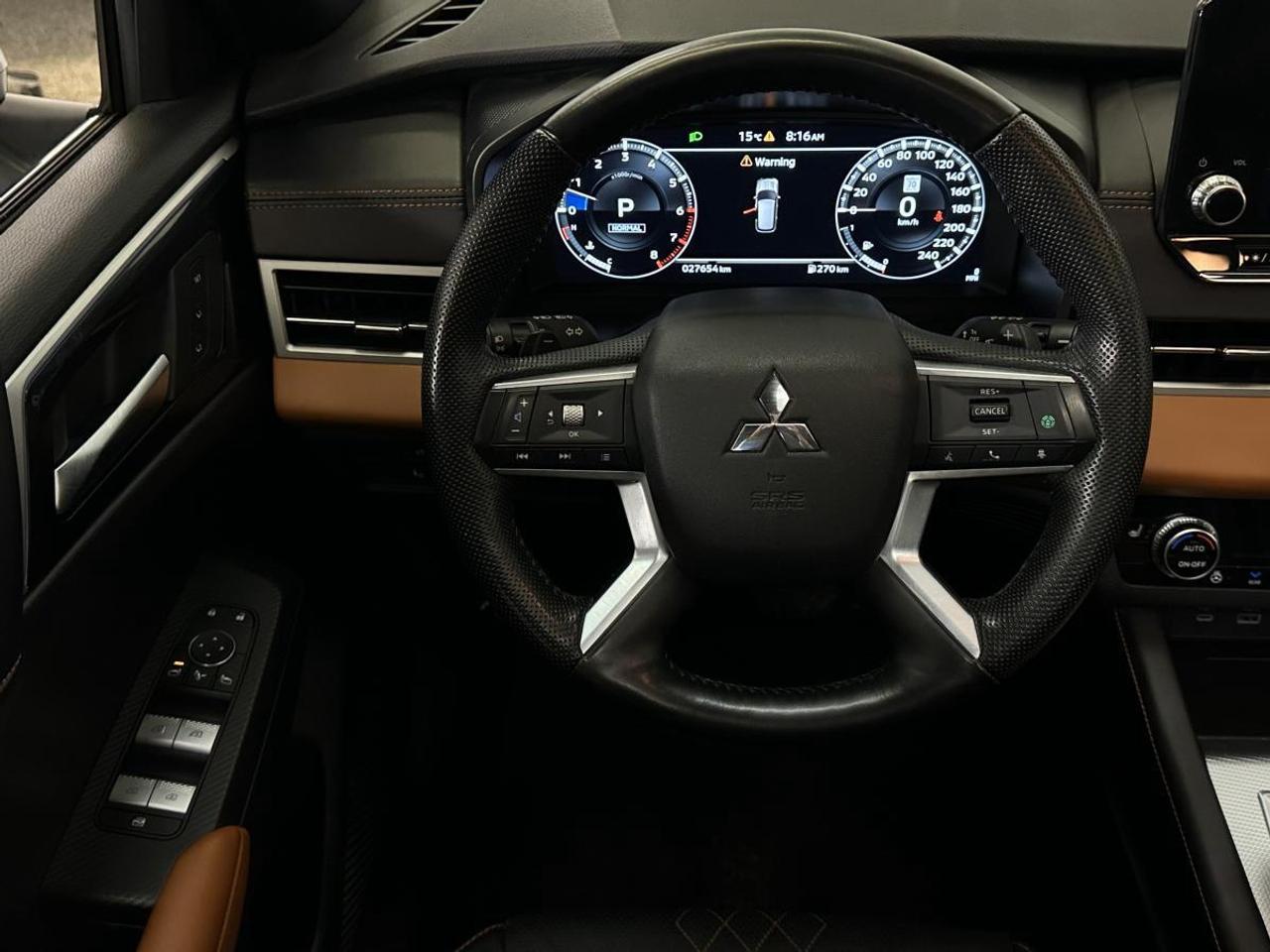 2024 Mitsubishi Outlander GT PREMIUM/AWD/7 PASSENGER/LEATHER/ROOF/NAVI/OFF MITSUBISHI LEASE! Photo