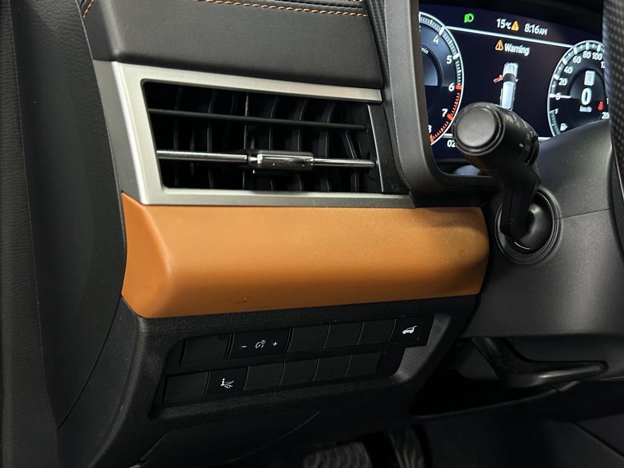 2024 Mitsubishi Outlander GT PREMIUM/AWD/7 PASSENGER/LEATHER/ROOF/NAVI/OFF MITSUBISHI LEASE! Photo