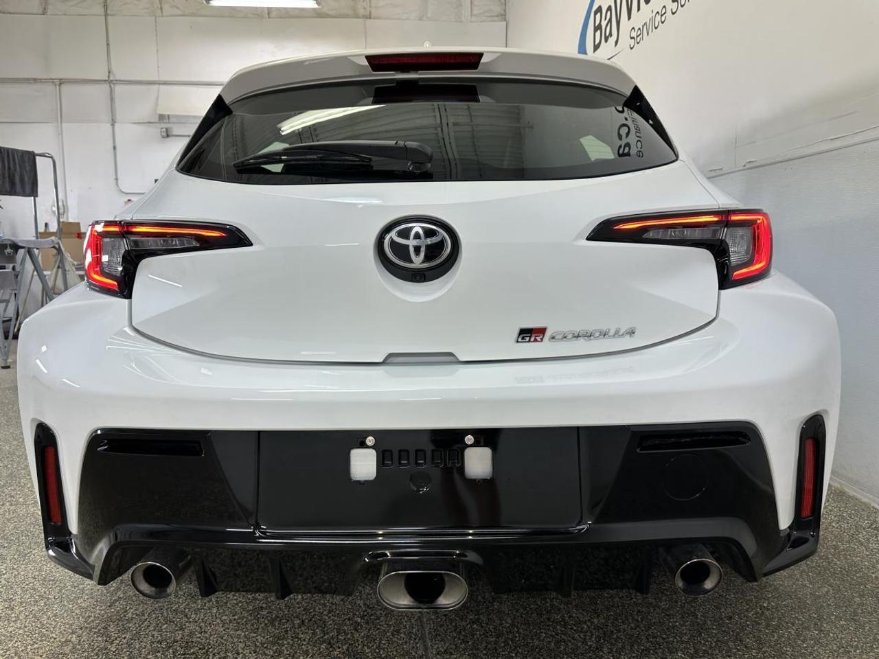 2026 Toyota GR Corolla GR CORE/AWD/MANUAL/300HP/1400KM/APPLE CARPLAY/HEATED SUEDE/HEATED WHEEL! Photo