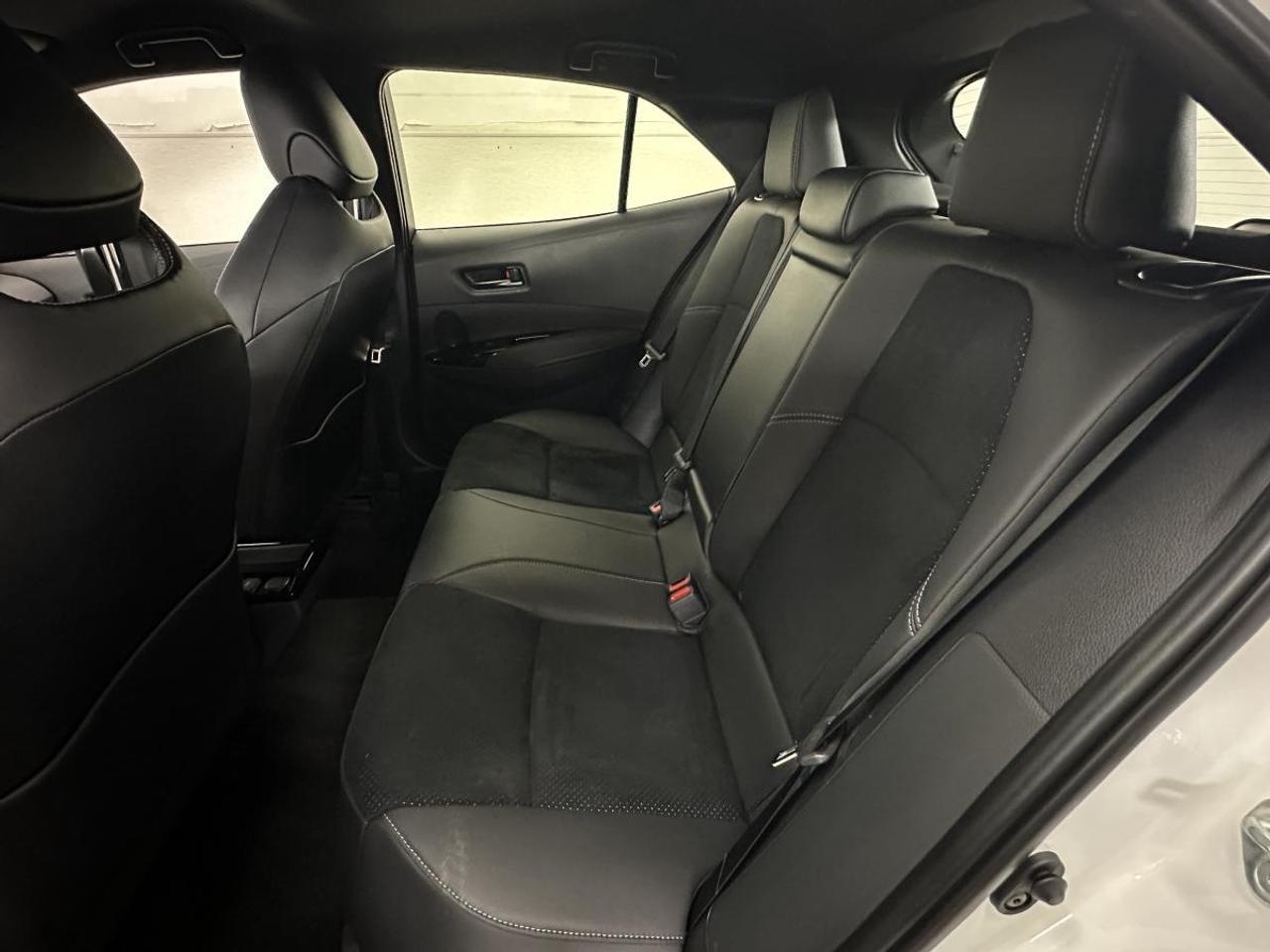 2026 Toyota GR Corolla GR CORE/AWD/MANUAL/300HP/1400KM/APPLE CARPLAY/HEATED SUEDE/HEATED WHEEL! Photo