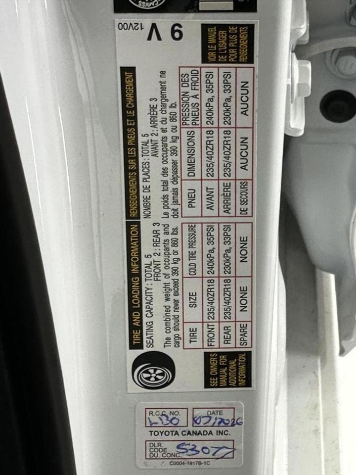 2026 Toyota GR Corolla GR CORE/AWD/MANUAL/300HP/1400KM/APPLE CARPLAY/HEATED SUEDE/HEATED WHEEL! Photo