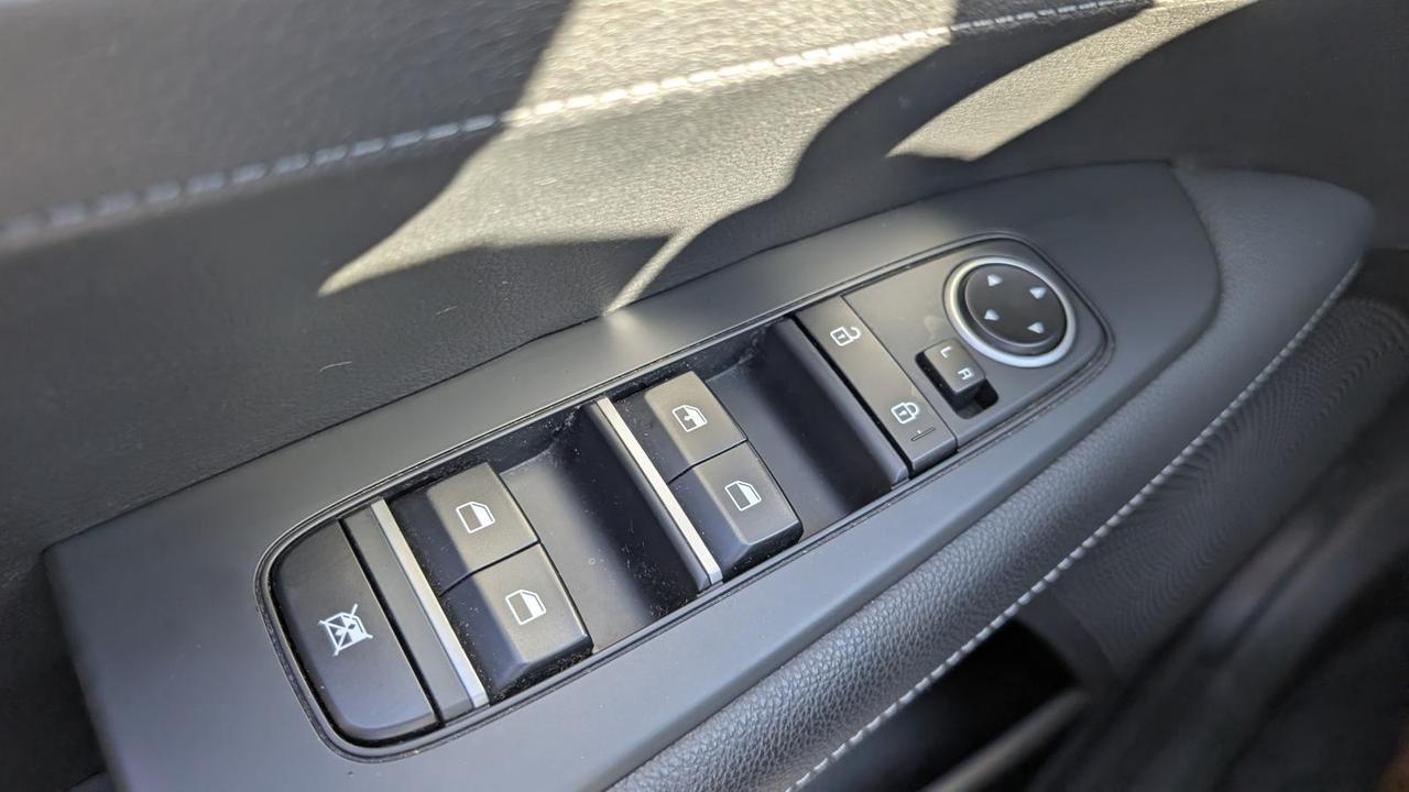 2023 Kia Forte EX+ Photo