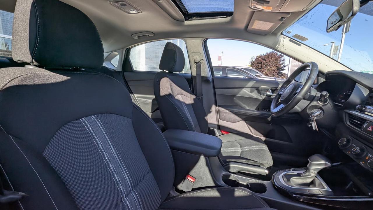 2023 Kia Forte EX+ Photo