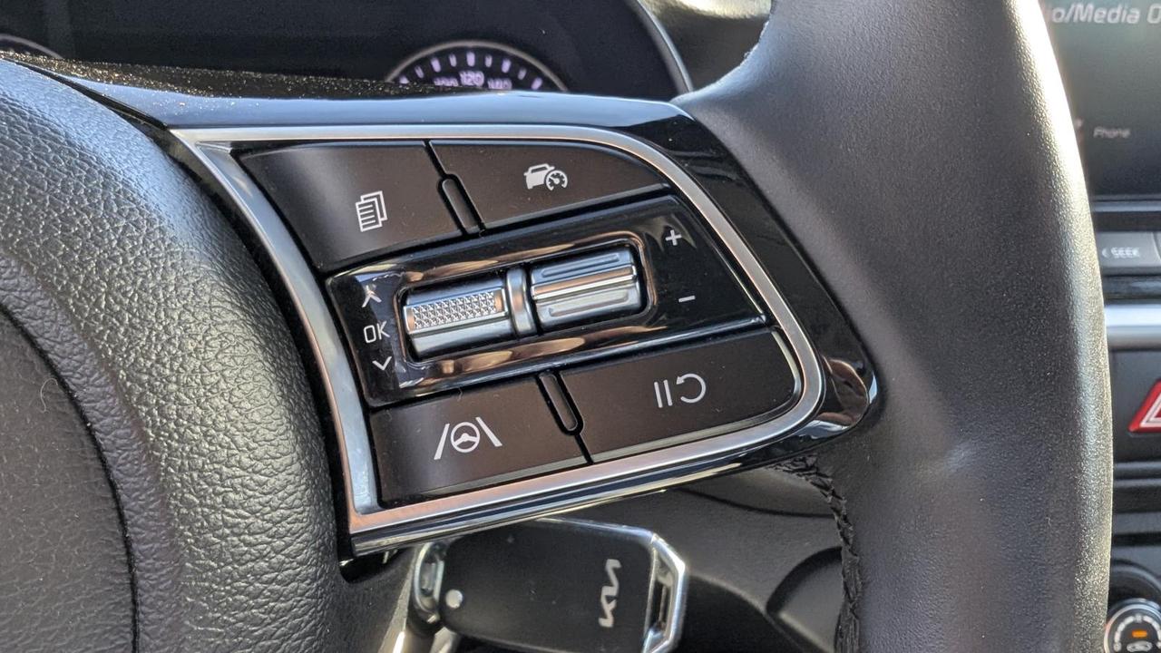 2023 Kia Forte EX+ Photo