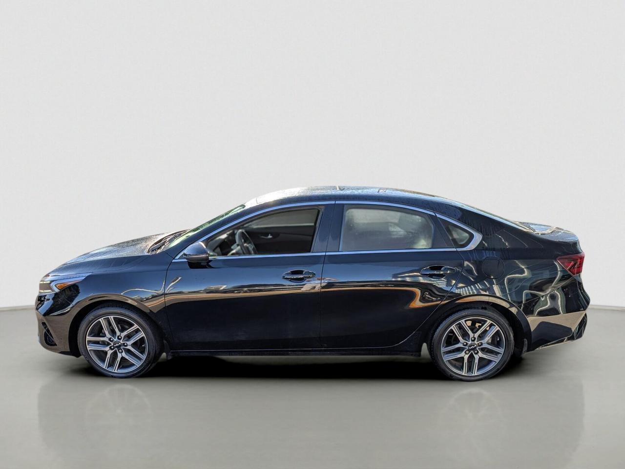 2023 Kia Forte EX+ Photo