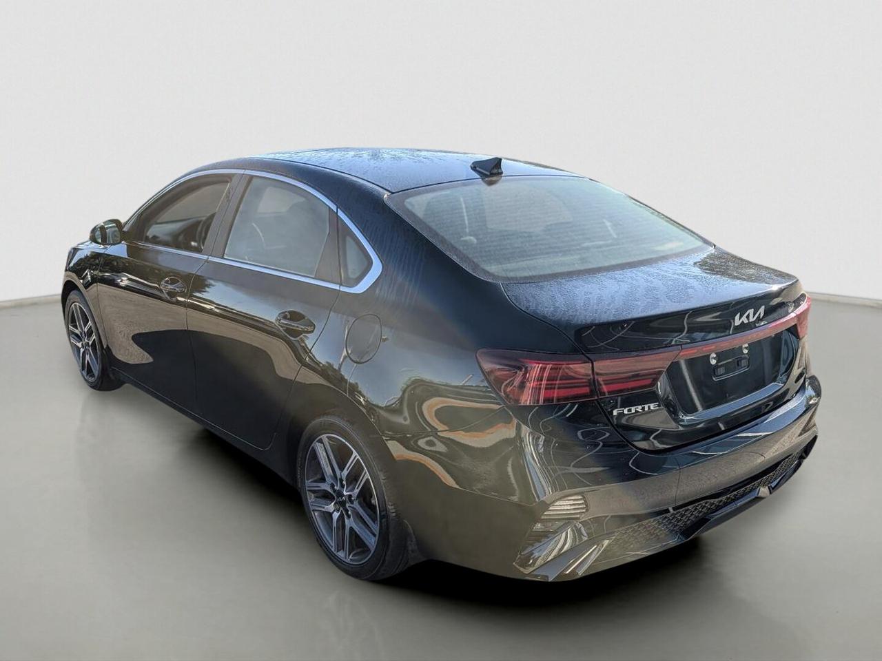 2023 Kia Forte EX+ Photo