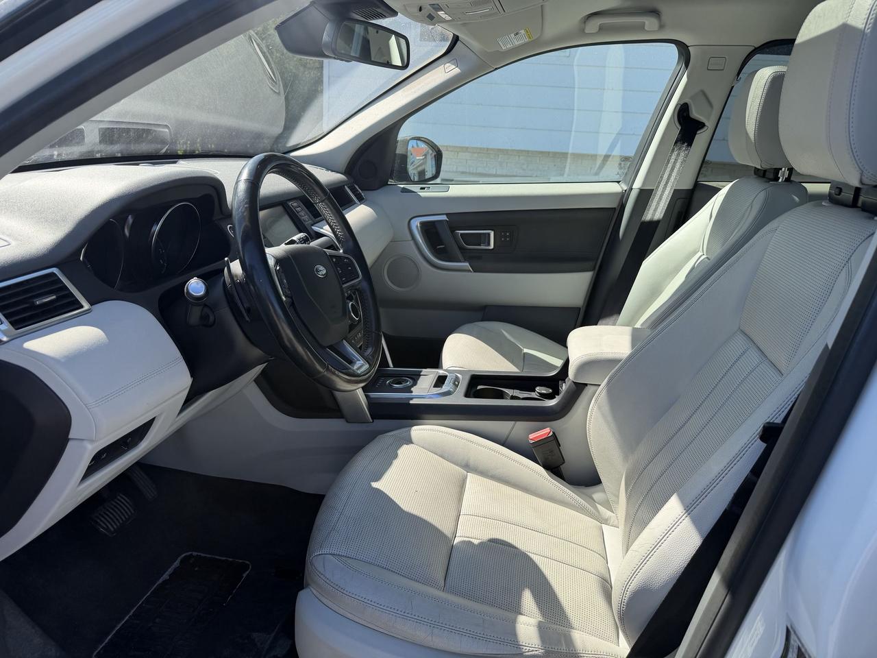 2018 Land Rover Discovery Sport HSE- HEATED LEATHER SEATS - PANORAMIC ROOF-NAVIGATION-CAMERA Photo