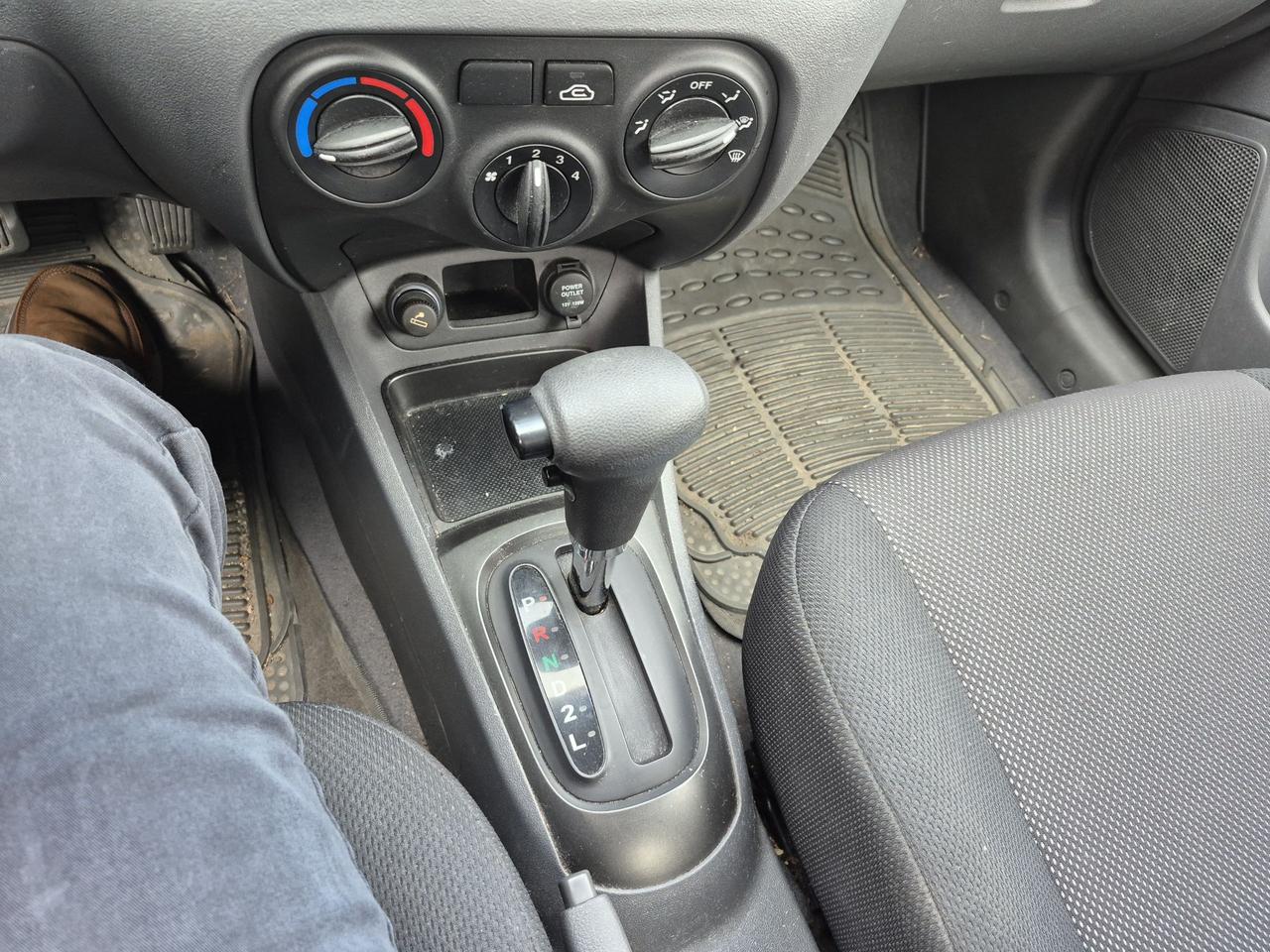 2006 Kia Rio AS IS Photo