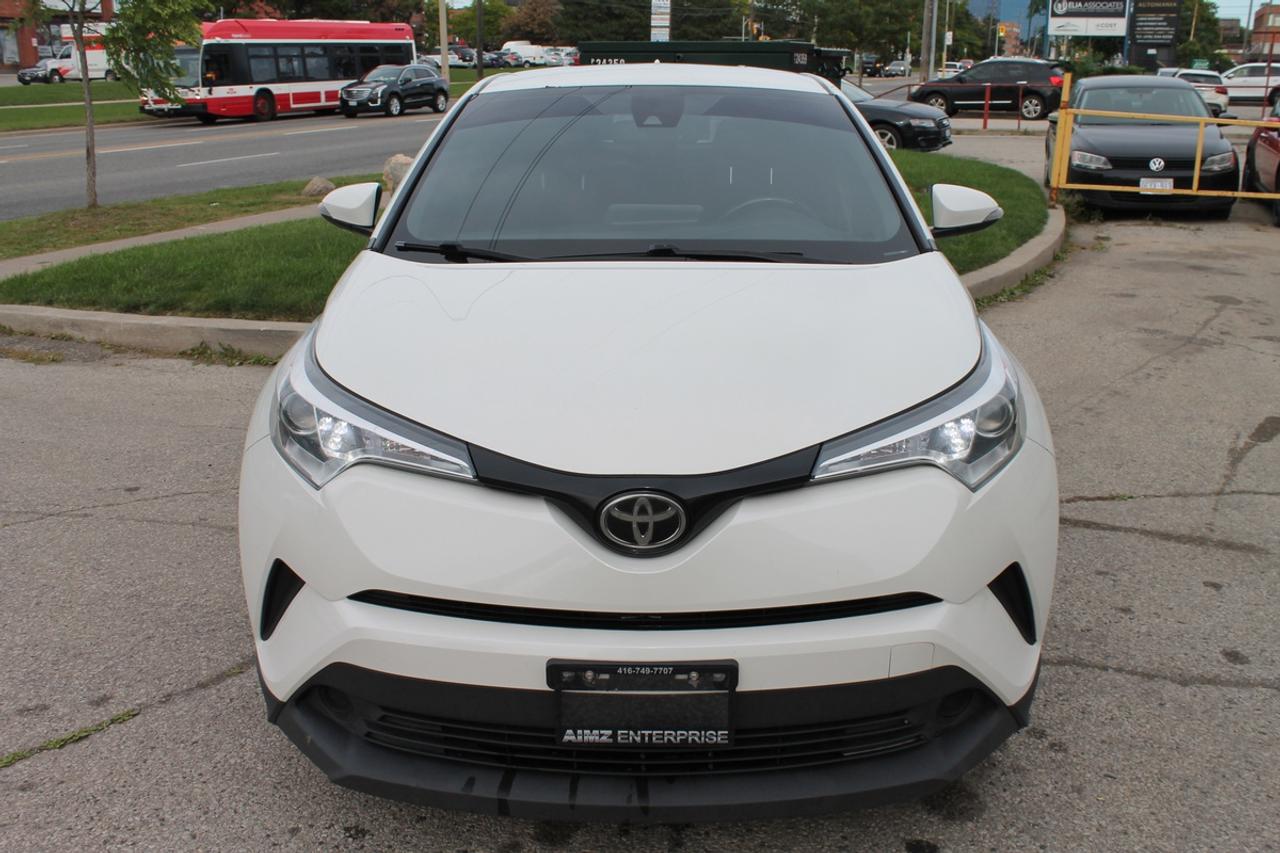 2018 Toyota C-HR XLE Photo