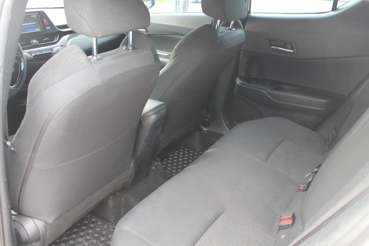 2018 Toyota C-HR XLE Photo