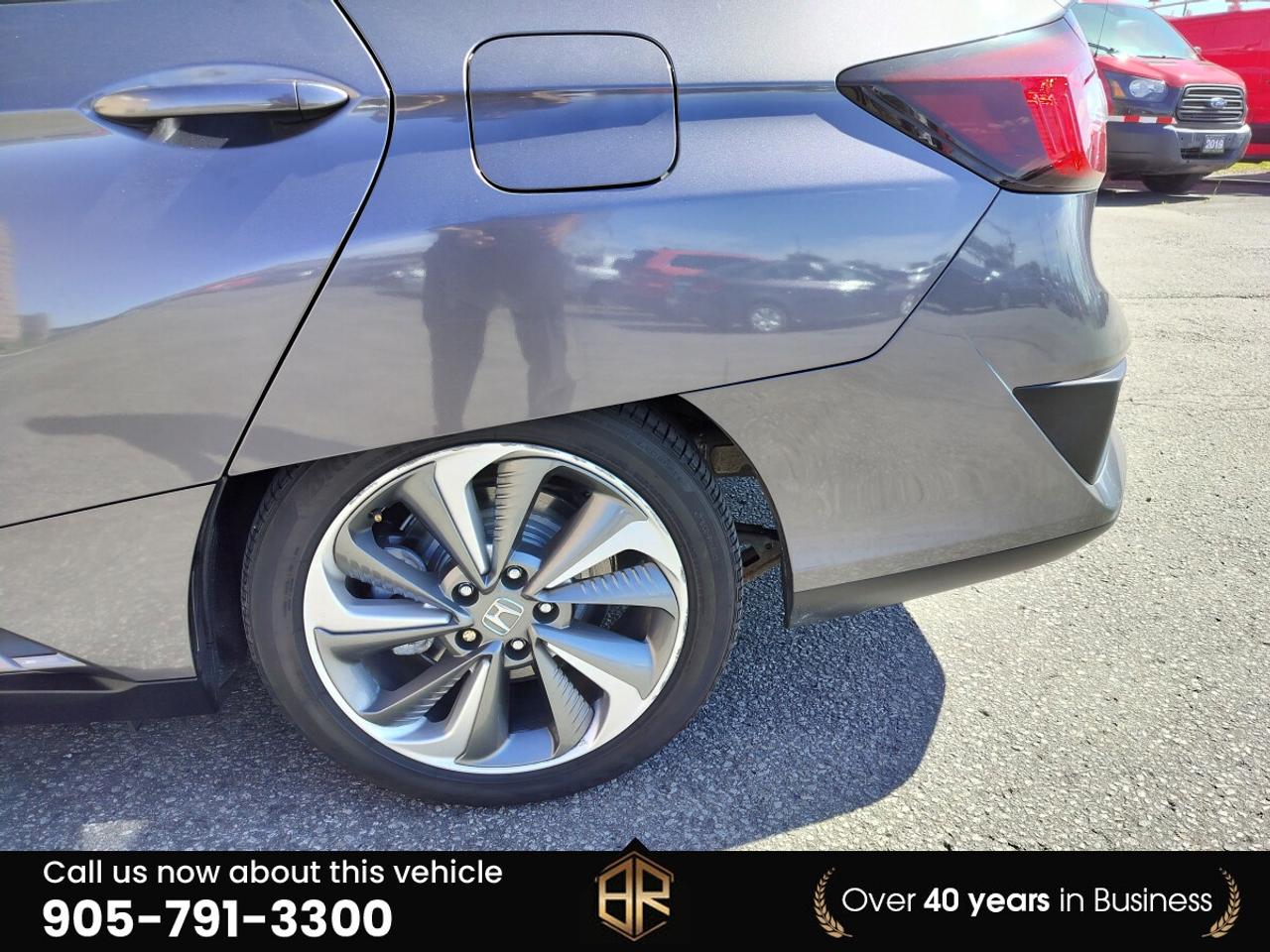 2019 Honda Clarity Plug-In Hybrid | No Accidents Reported Photo