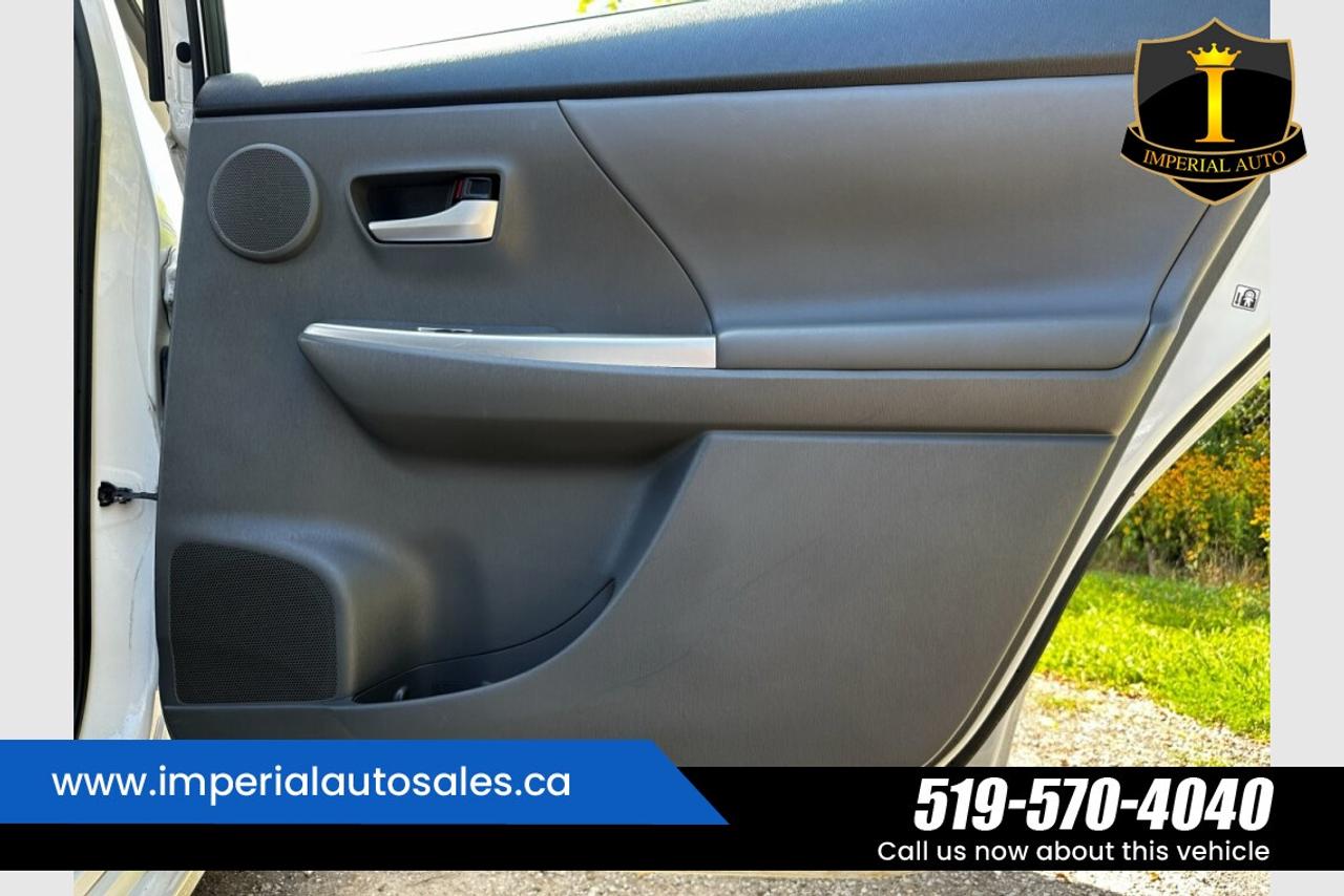 2012 Toyota Prius V Photo