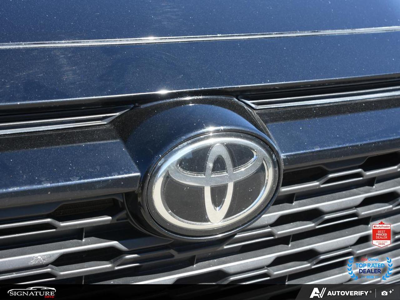 2024 Toyota RAV4 XLE AWD No Accident Sunroof Carplay BSM Photo
