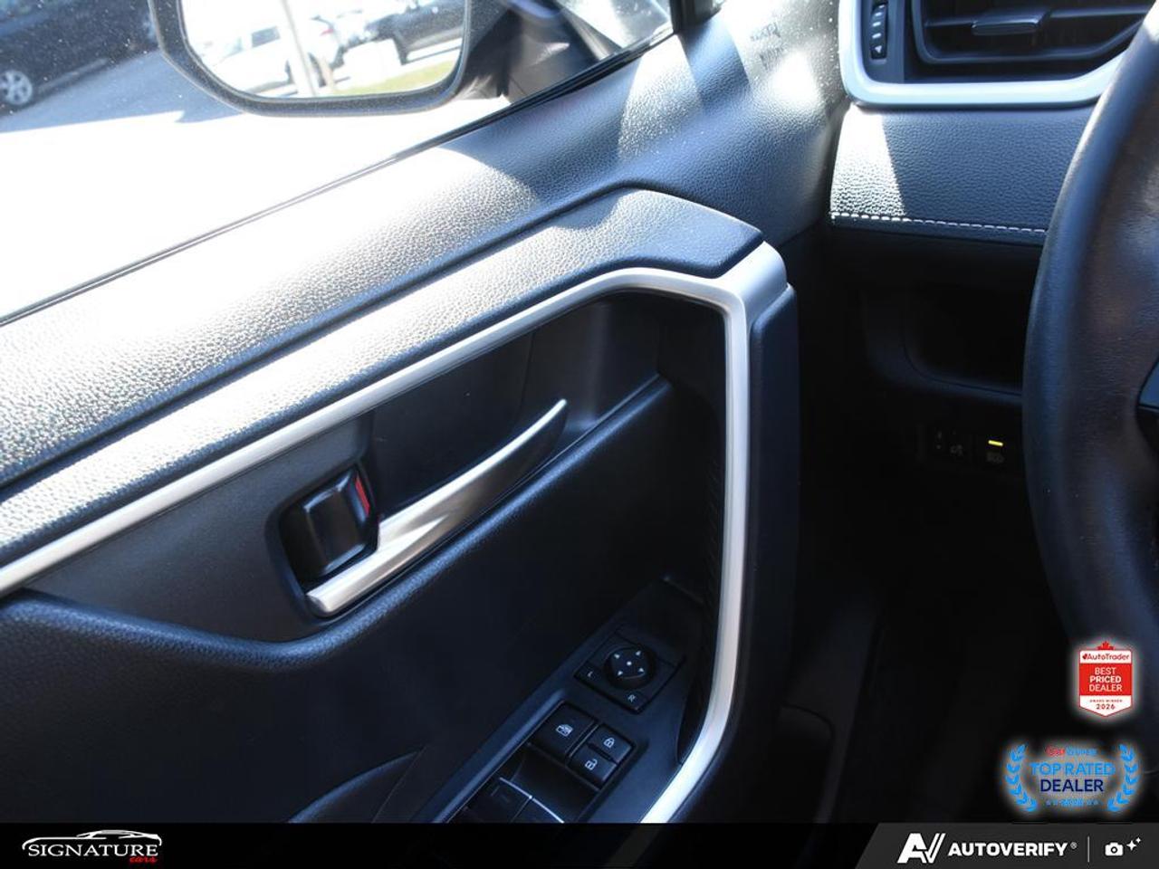 2024 Toyota RAV4 XLE AWD No Accident Sunroof Carplay BSM Photo