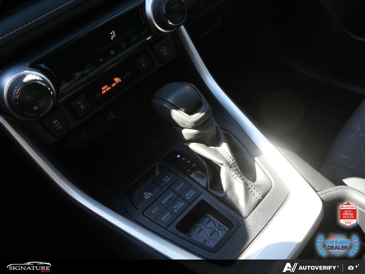 2024 Toyota RAV4 XLE AWD No Accident Sunroof Carplay BSM Photo