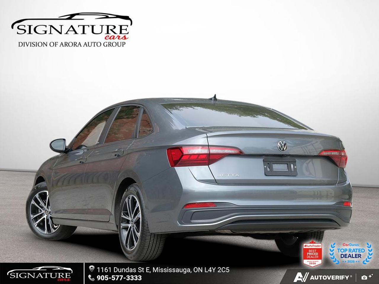 2024 Volkswagen Jetta Comfortline Sport Pkg No Accident Sunroof Ambient Photo3