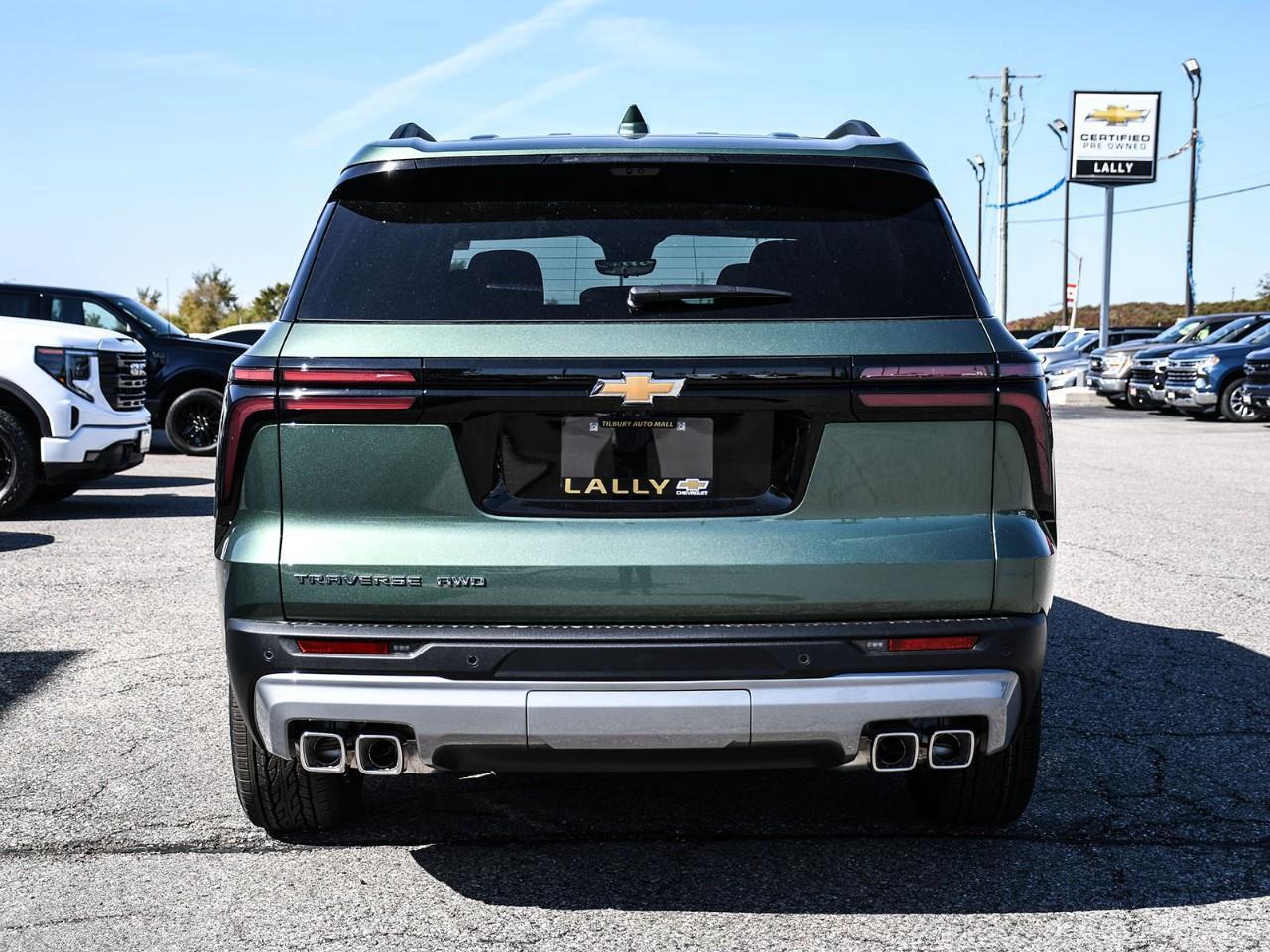 2027 Chevrolet Traverse LT Photo