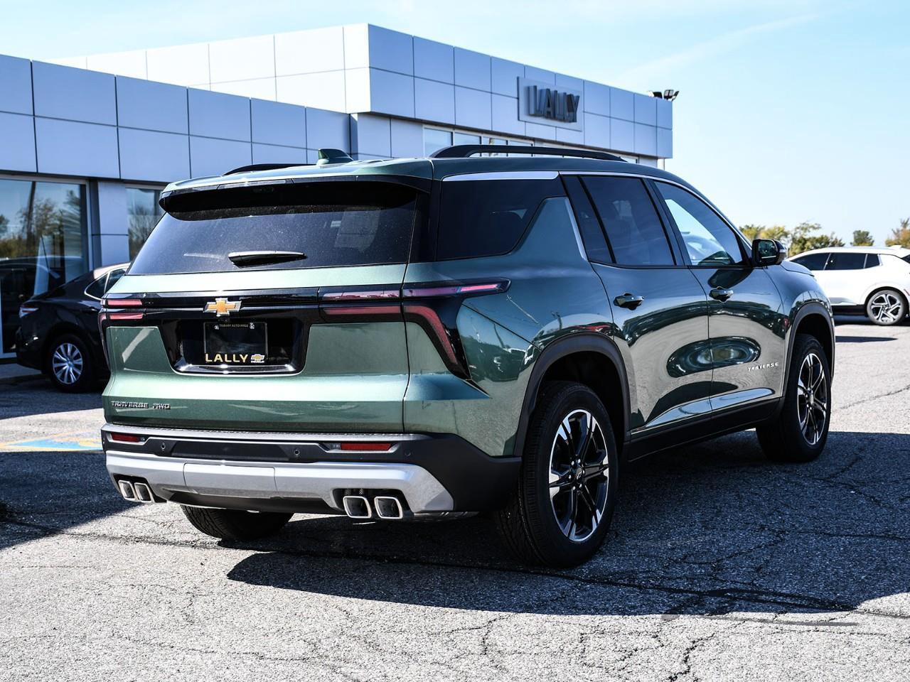 2027 Chevrolet Traverse LT Photo