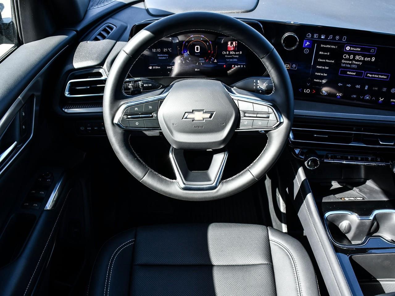 2027 Chevrolet Traverse LT Photo