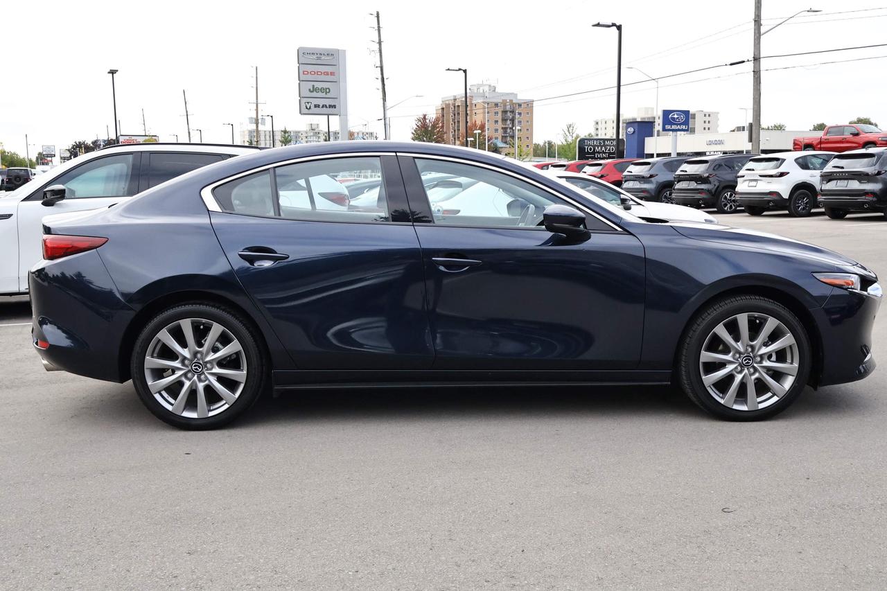 2025 Mazda MAZDA3 GT Photo