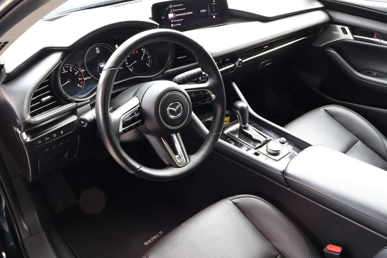 2025 Mazda MAZDA3 GT Photo