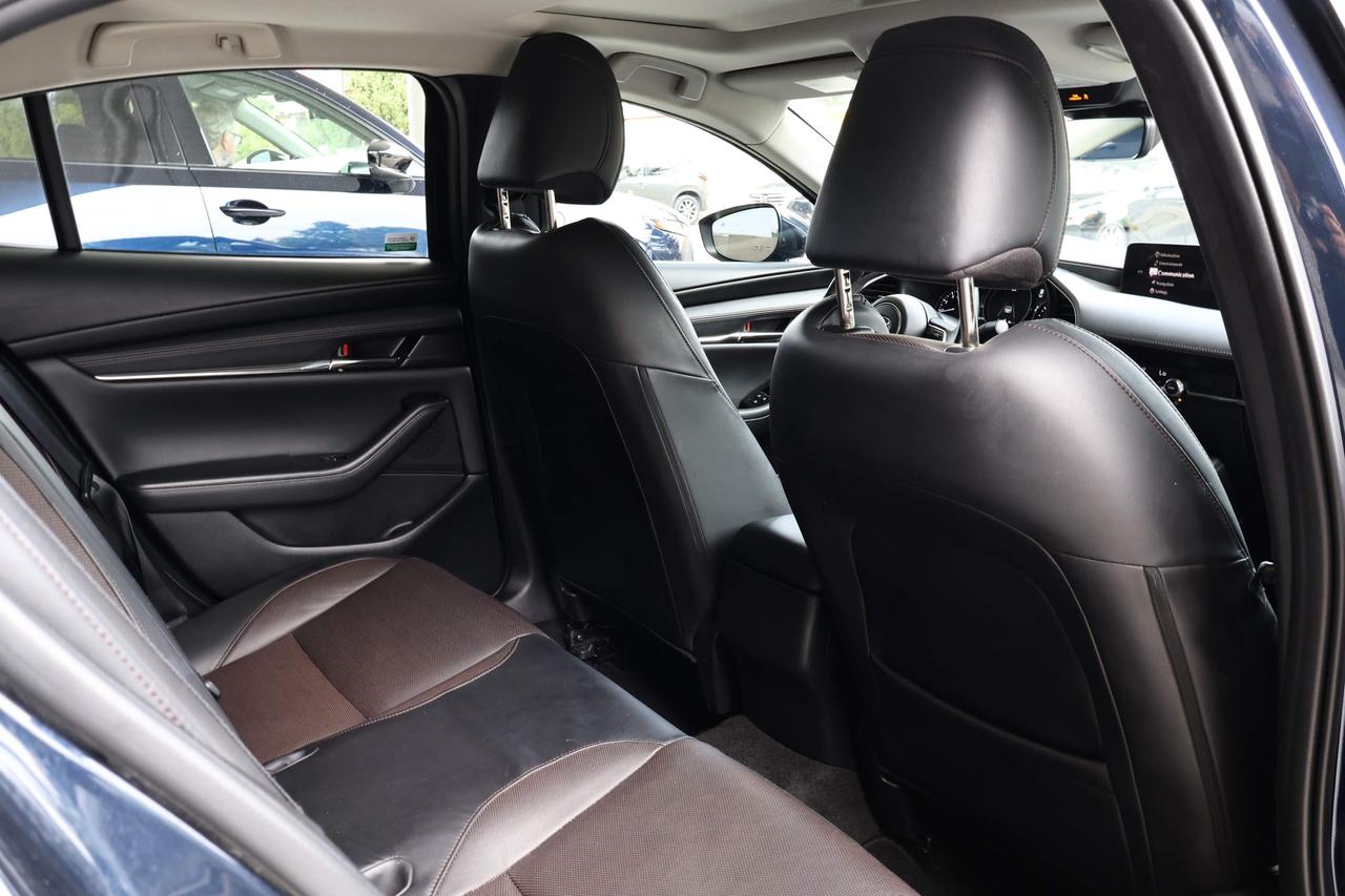 2025 Mazda MAZDA3 GT Photo