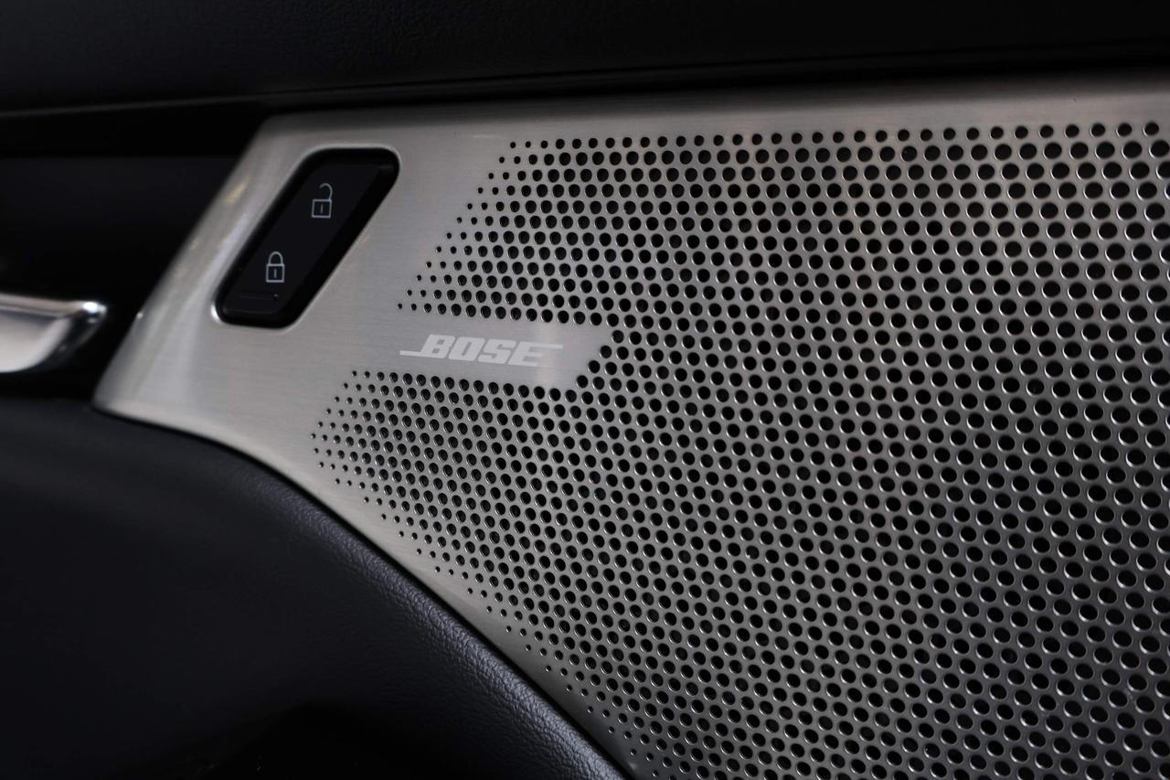 2025 Mazda MAZDA3 GT Photo