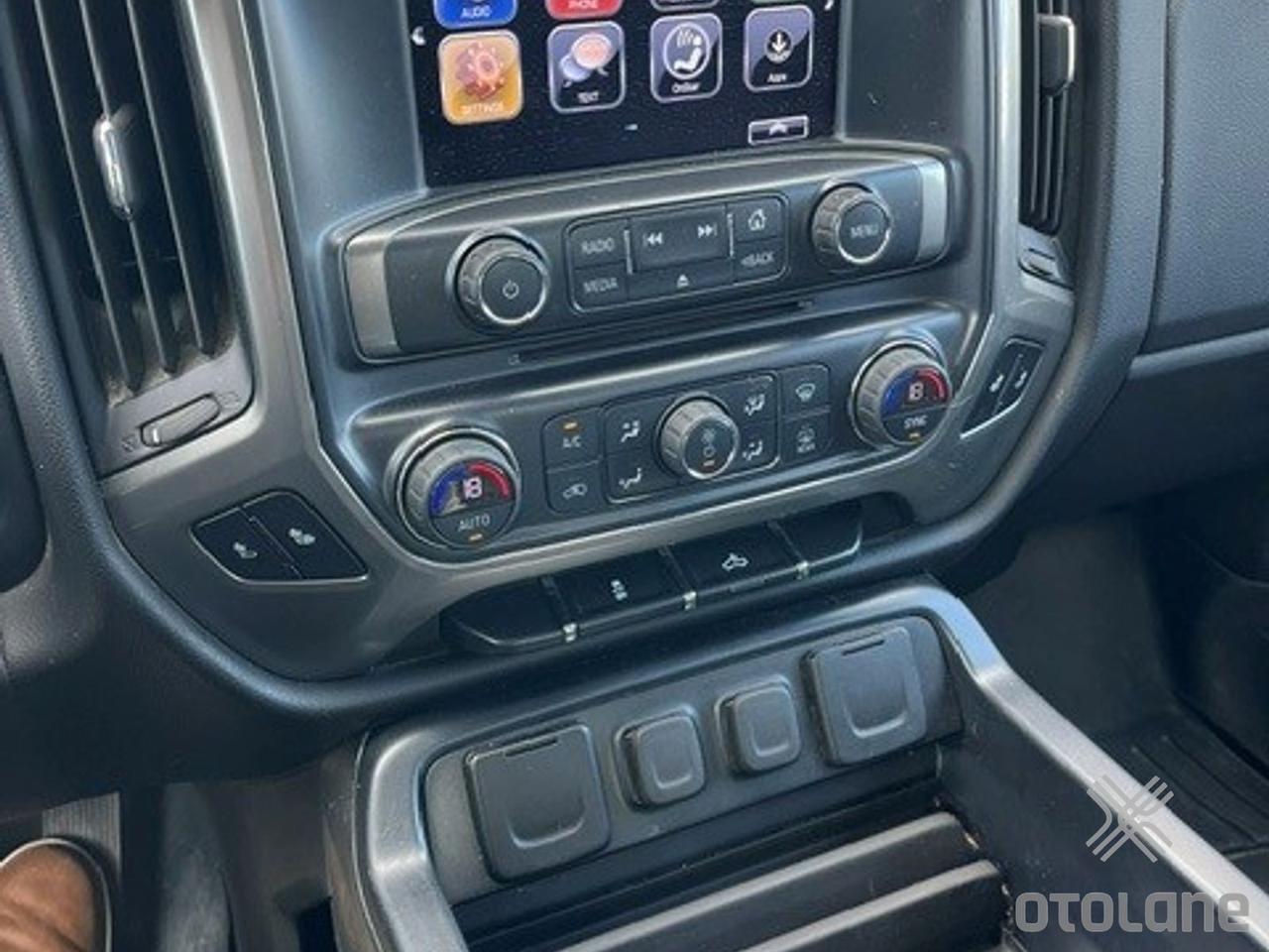 2018 Chevrolet Silverado 1500 LT 4x4 Photo
