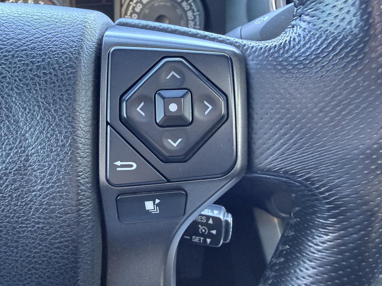 2016 Toyota Tacoma 4WD Double Cab V6 Auto SR5 Photo