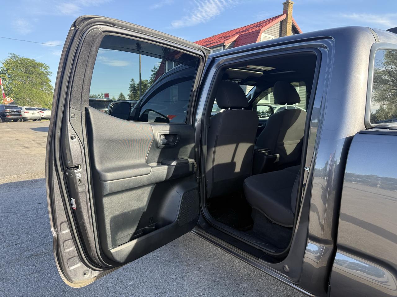 2016 Toyota Tacoma 4WD Double Cab V6 Auto SR5 Photo