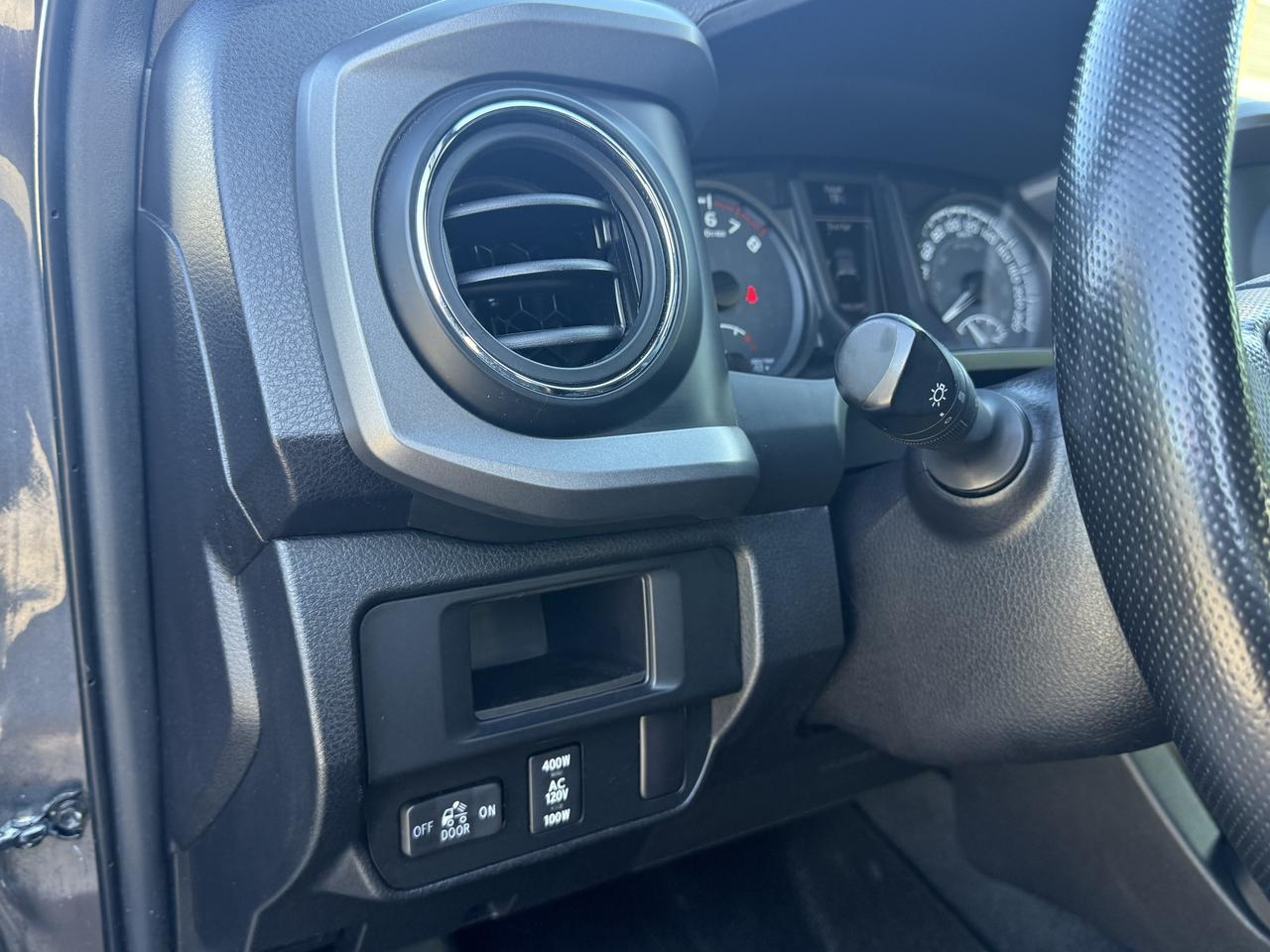 2016 Toyota Tacoma 4WD Double Cab V6 Auto SR5 Photo