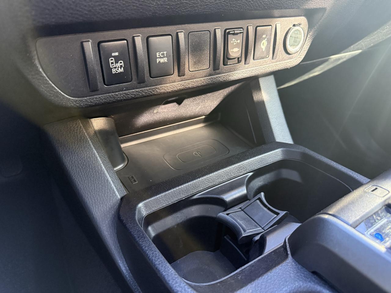 2016 Toyota Tacoma 4WD Double Cab V6 Auto SR5 Photo