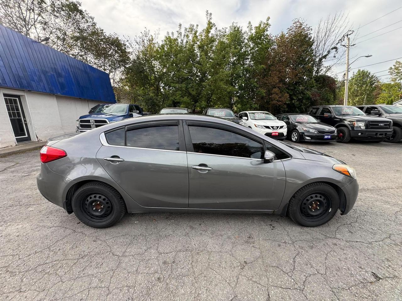 2016 Kia Forte 4dr Sdn Auto EX w/Sunroof - Photo #9