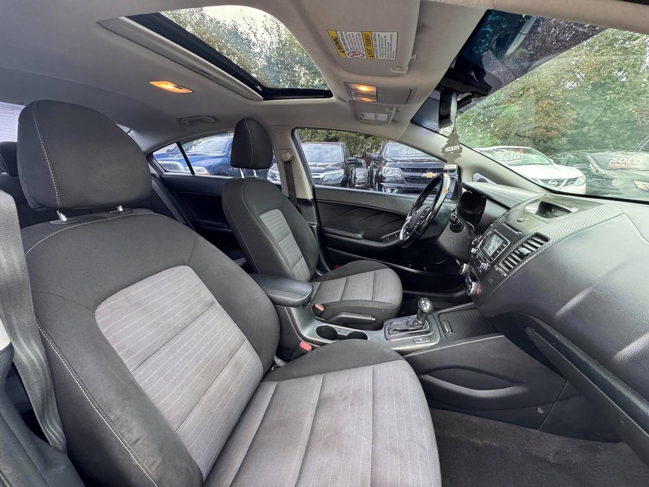 2016 Kia Forte 4dr Sdn Auto EX w/Sunroof Photo
