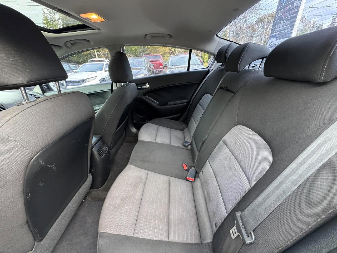 2016 Kia Forte 4dr Sdn Auto EX w/Sunroof Photo