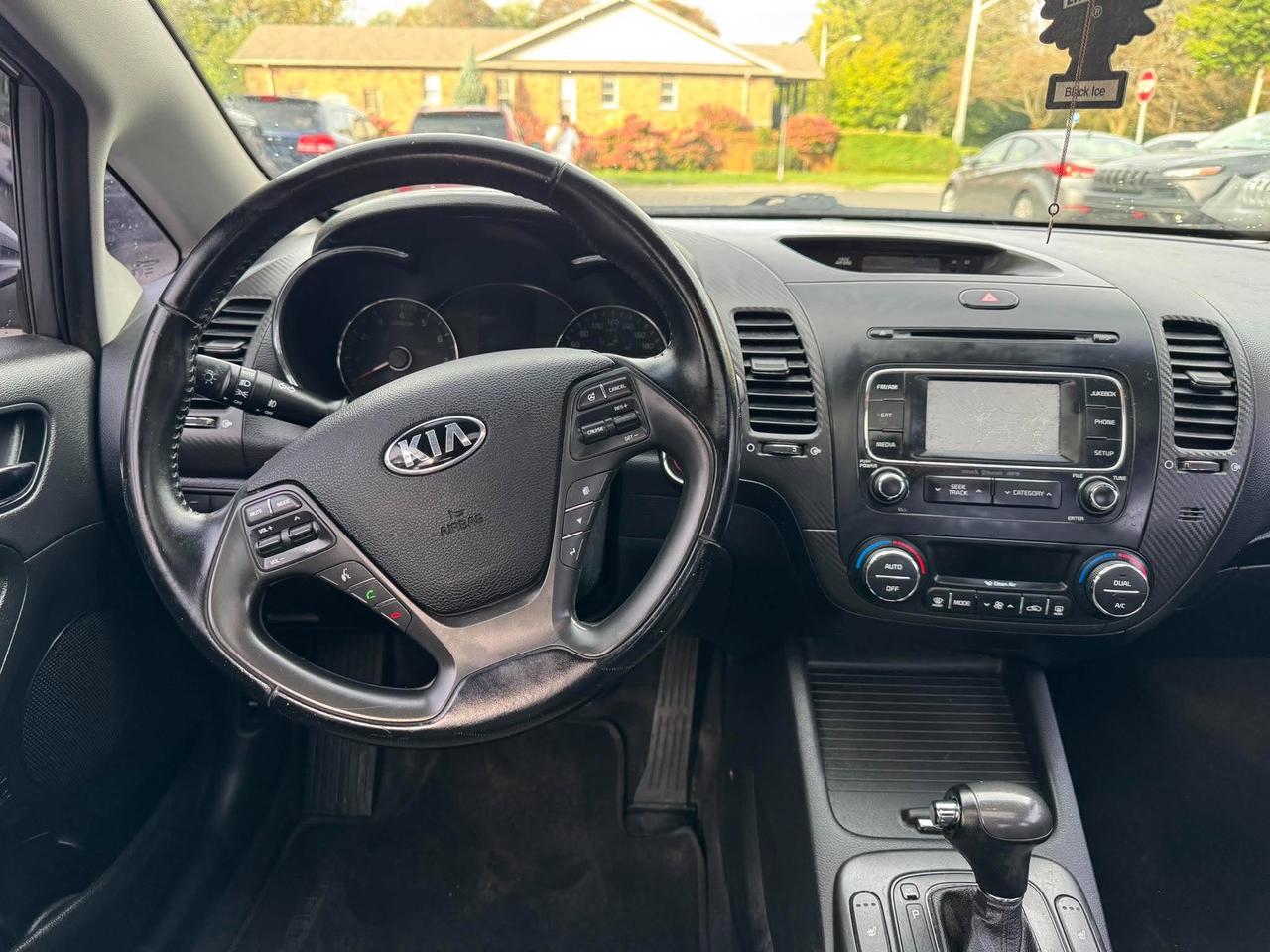 2016 Kia Forte 4dr Sdn Auto EX w/Sunroof Photo