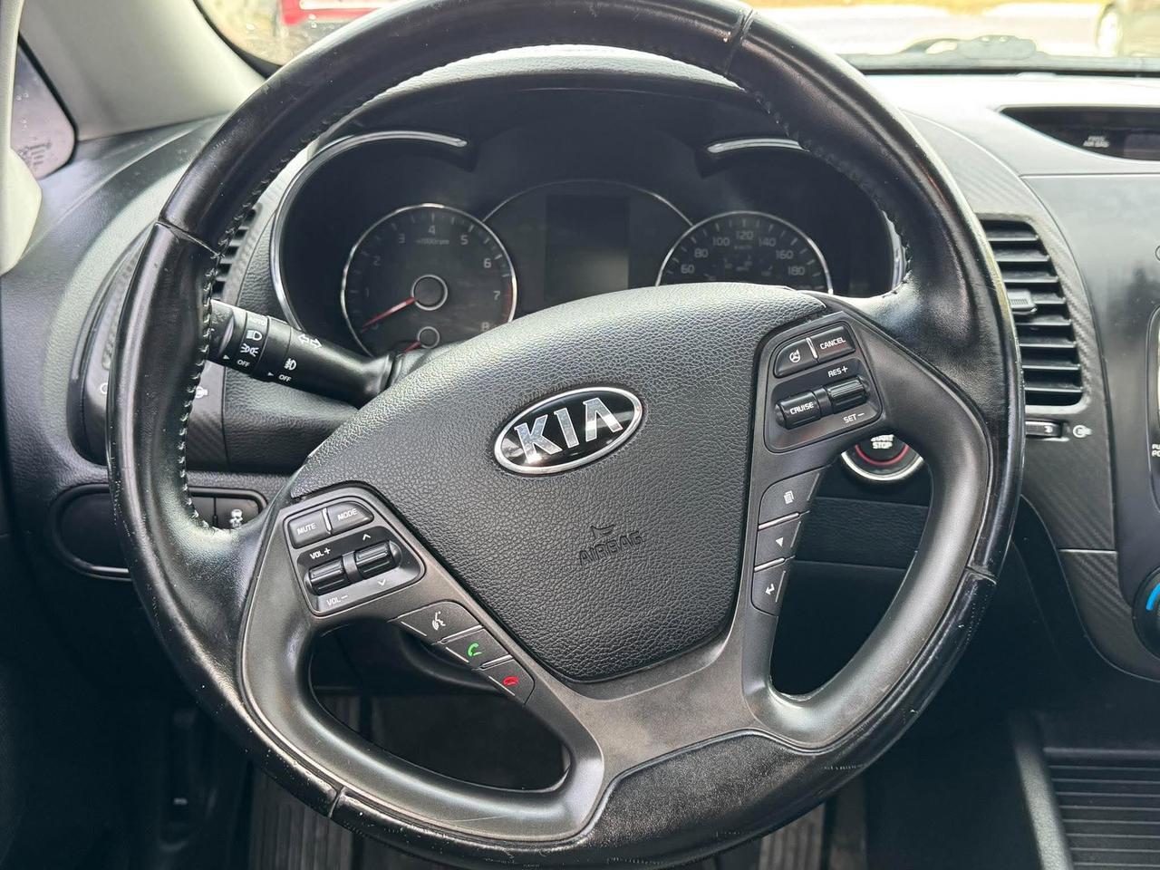 2016 Kia Forte 4dr Sdn Auto EX w/Sunroof Photo