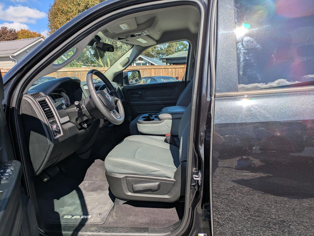 2018 RAM 1500 4x4 Quad Cab 6'4" Box Photo
