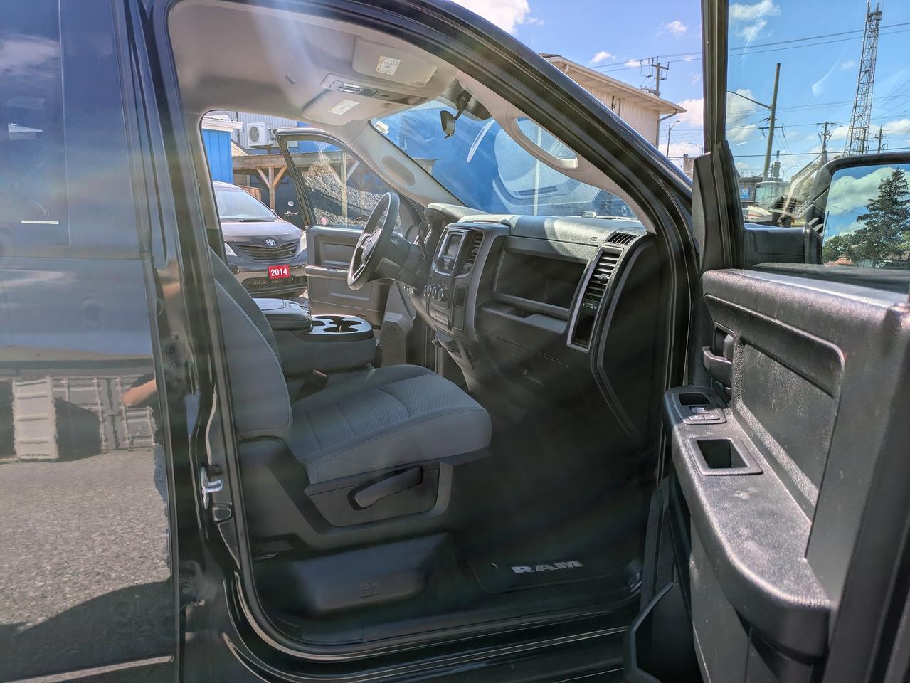 2018 RAM 1500 4x4 Quad Cab 6'4" Box Photo