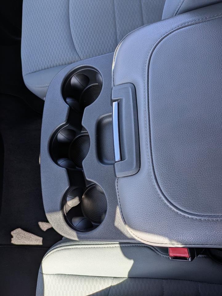 2018 RAM 1500 4x4 Quad Cab 6'4" Box Photo