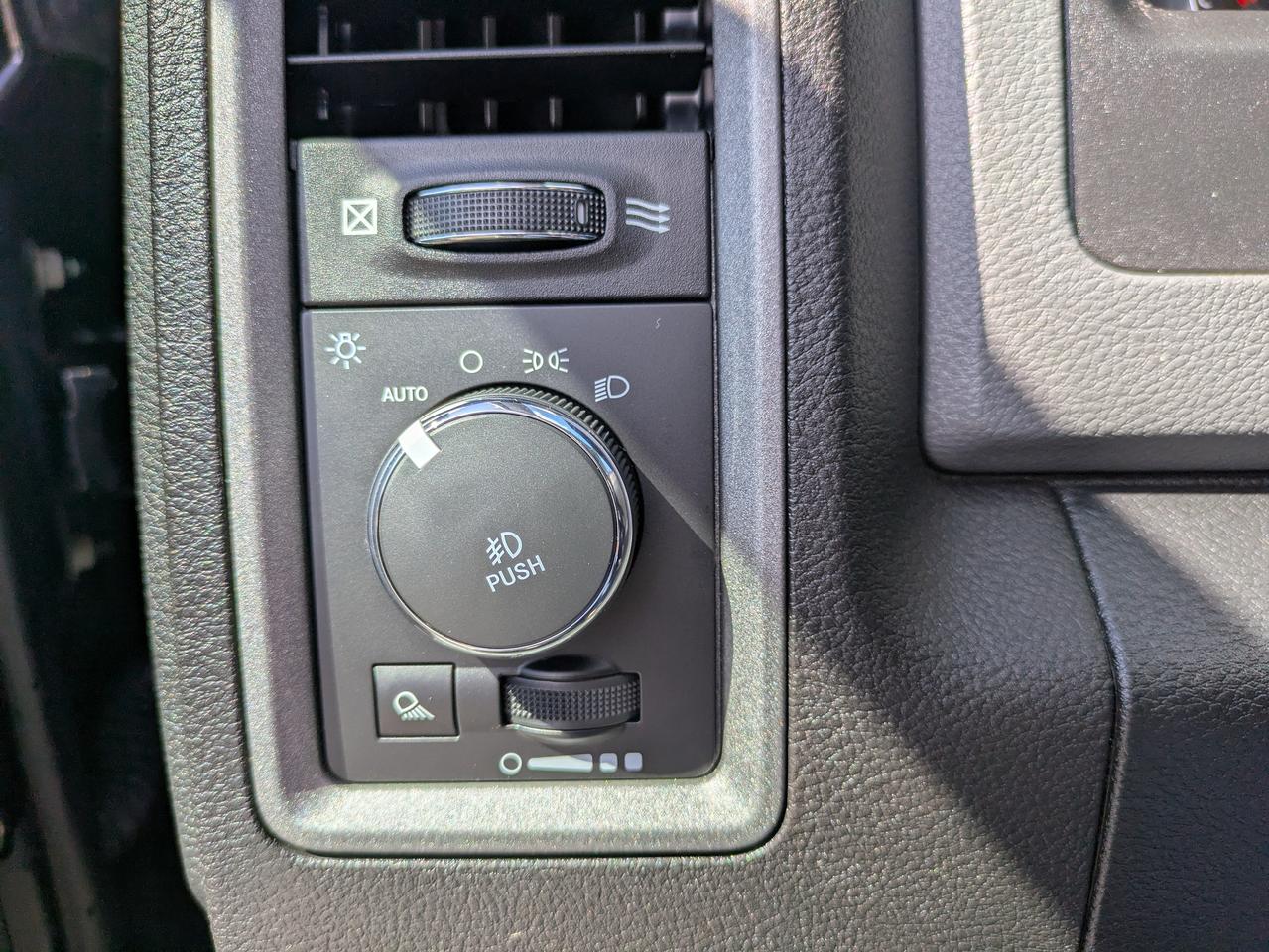 2018 RAM 1500 4x4 Quad Cab 6'4" Box Photo