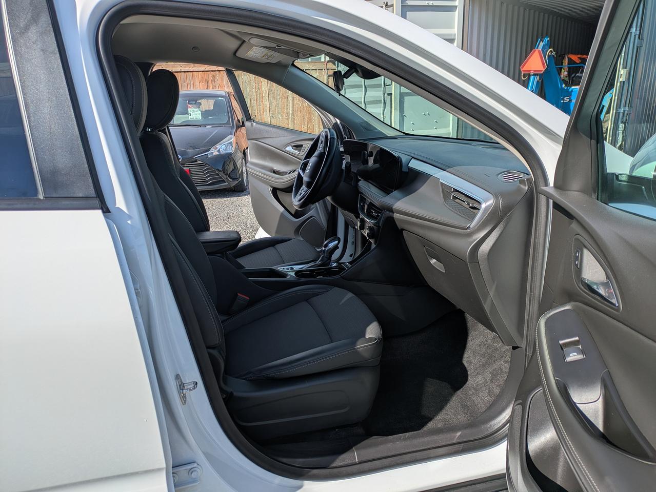 2024 Buick Encore GX AWD 4dr Preferred Photo