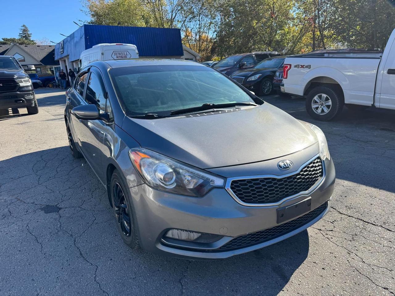 2016 Kia Forte 4dr Sdn Auto EX w/Sunroof Photo5