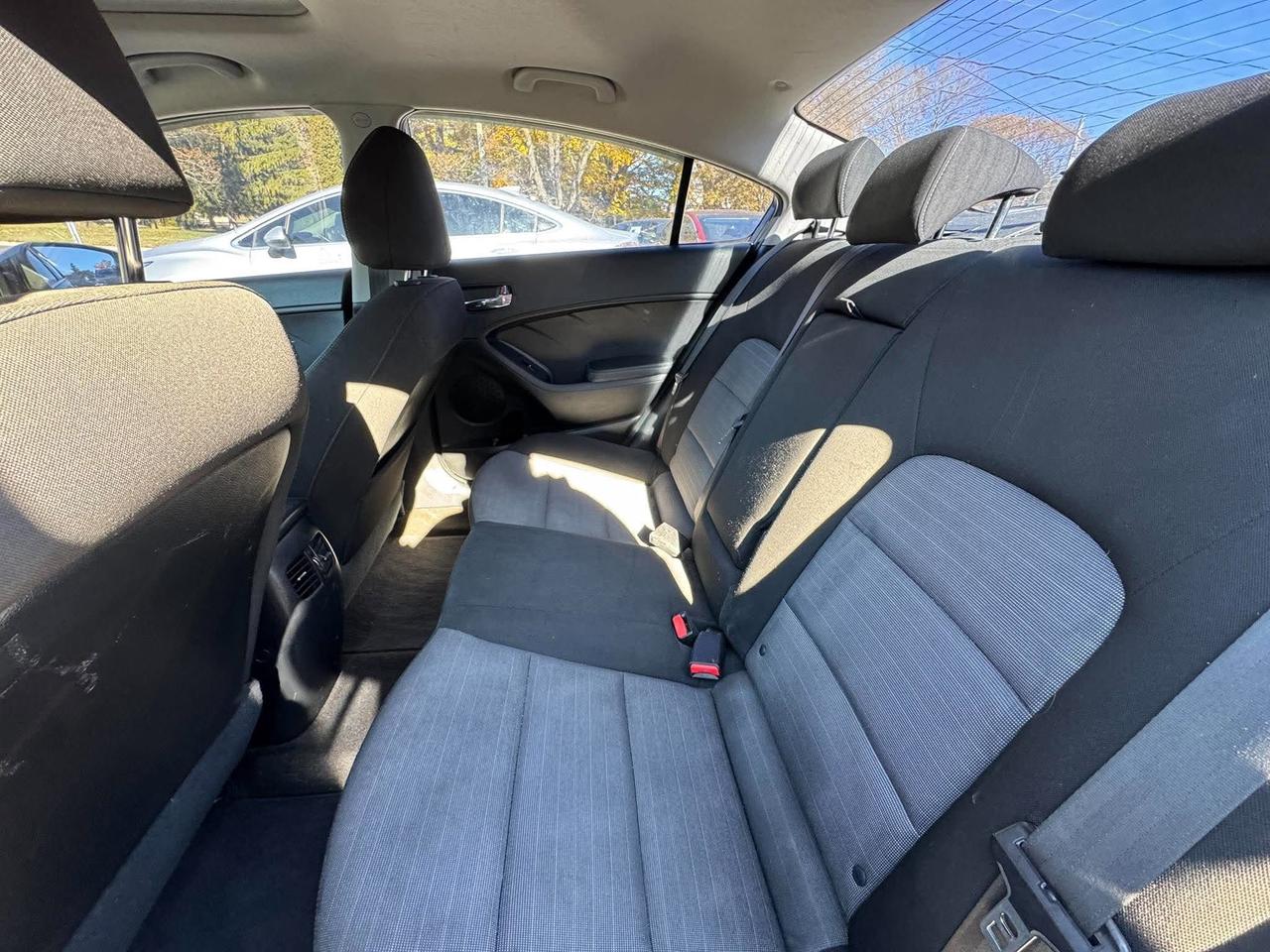 2016 Kia Forte 4dr Sdn Auto EX w/Sunroof Photo