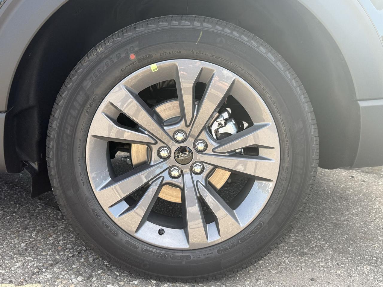 2027 Ford Explorer ACTIVE, ADAPTIVE CRUISE, REMOTE START, TOW PKG Photo