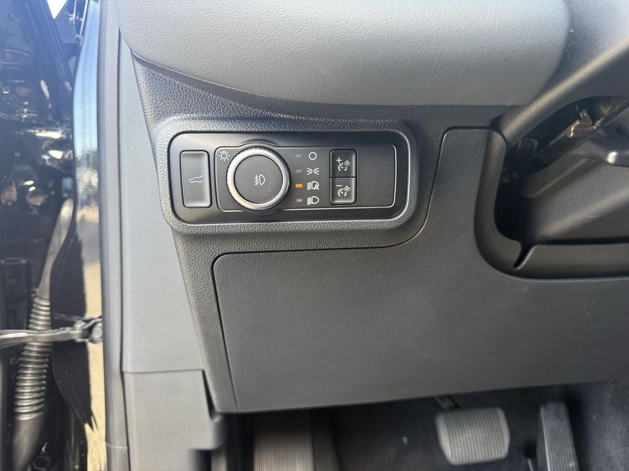 2027 Ford Explorer ACTIVE, ADAPTIVE CRUISE, REMOTE START, TOW PKG Photo