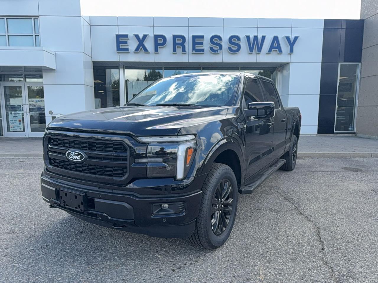 2026 Ford F-150 LARIAT, MOONROOF, BLACK PKG, BED UTILITY PKG Photo0